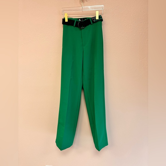 Women suits - Picture 4 of 4